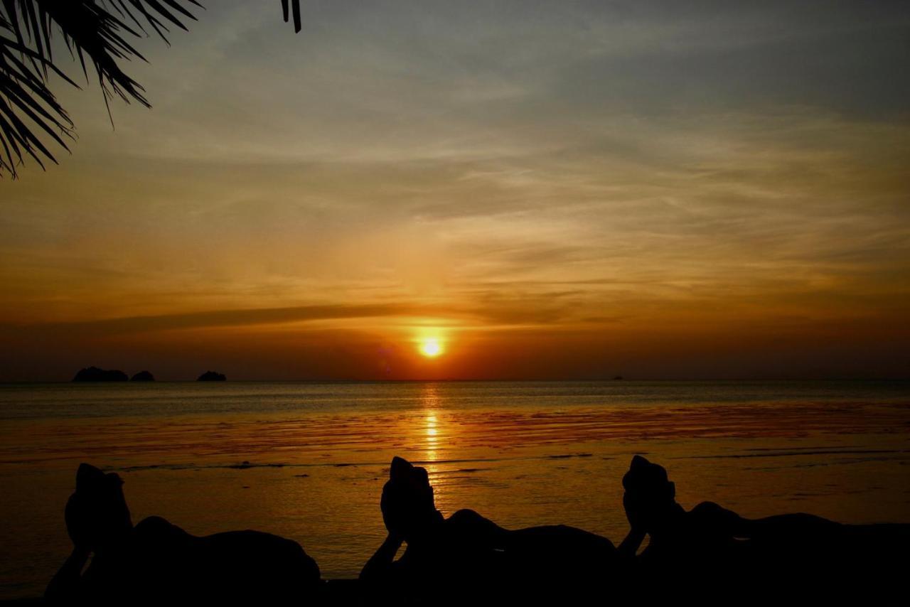 Sibaja Palms Sunset Beach Luxury Apartments Taling Ngam Beach Exterior foto